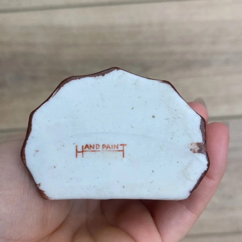 Vintage‎ Chinese Wall Pocket Figural Vase - Picture 15 of 15